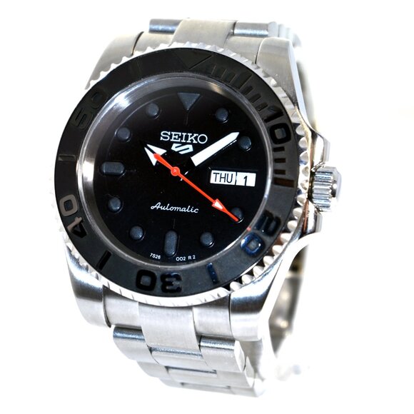 Custom SeikoMod 40mm Diver watch w/ NH36 Automatic Movement sapphire Waterproof - Picture 2 of 5